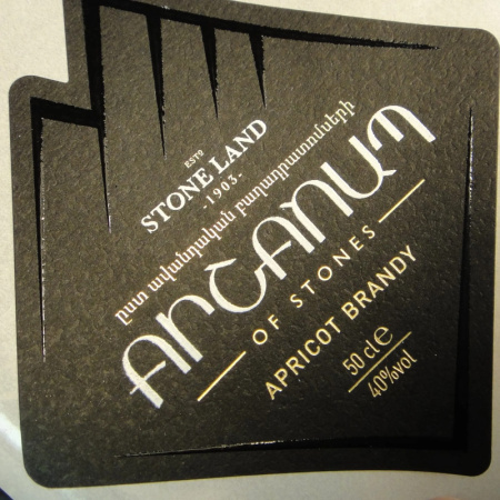 Цветные самоклеящиеся этикетки